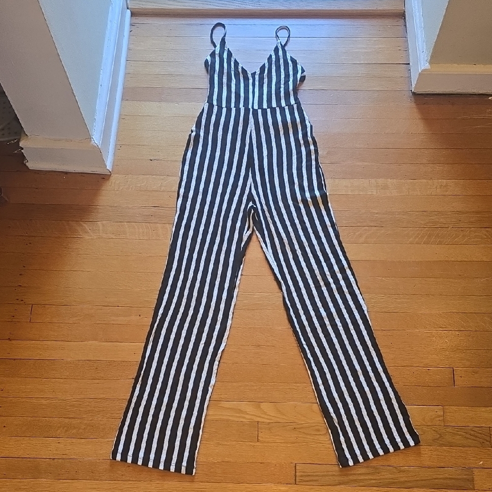 Love Tree, Navy & White Striped Jumpsuit Spaghetti Straps, EUC, Size S